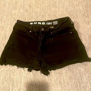 Cute black high rise shorts size 9/29